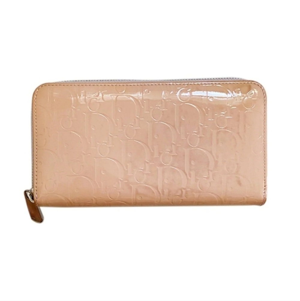 Christian Dior Baby Pink Embossed Patent Leather Women's Wallet - Picture 2 of 10